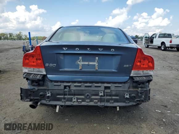 2009 Volvo S60 2.5T with VIN YV1RS592292726103, listed as a Copart auction lot 69228235 with 166,813 mi miles and Salvage title. Bid and sale history available at DreamBid. Image 6.