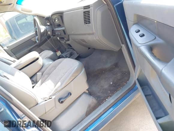 2006 Dodge 1500 ST with VIN 1D7HA18K56J146754, listed as a IAAI auction lot 43243604 with 285,737 mi miles and . Bid and sale history available at DreamBid. Image 5.