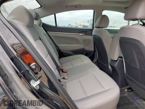 2018 Hyundai Elantra SEL z VIN 5NPD84LF0JH294215, wystawiony jako Copart lot #57284185 z przebiegiem 85 821 mil mil oraz Szkoda całkowita • Salvage title. Historia ofert i sprzedaży dostępna na DreamBid. Obrazek 10.