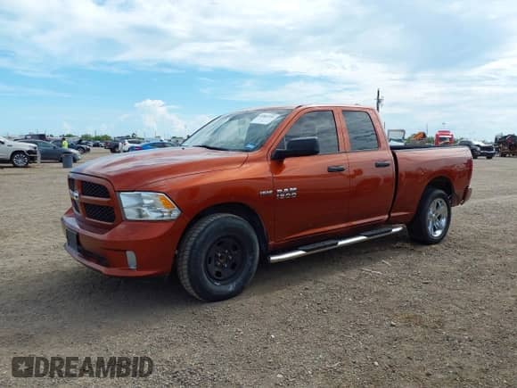 2013 Ram 1500 Express z VIN 1C6RR6FTXDS700420, wystawiony jako IAAI lot #42861555 z przebiegiem 138 643 mil mil oraz . Historia ofert i sprzedaży dostępna na DreamBid. Obrazek 6.