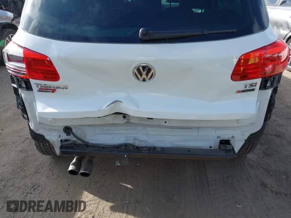 2017 Volkswagen Tiguan Sport с VIN WVGUV7AX8HW509698, выставлен на аукционе IAAI как лот 41705583 с пробегом 41 916 миль миль и . История ставок и продаж доступна на DreamBid. Изображение 6.