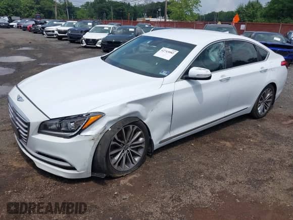 2016 Hyundai Genesis 3.8L с VIN KMHGN4JE5GU126726, выставлен на аукционе IAAI как лот 42743082 с пробегом 68 648 миль миль и . История ставок и продаж доступна на DreamBid. Изображение 2.