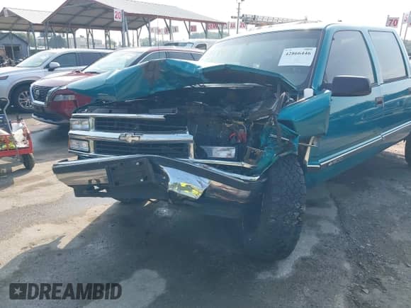 1996 Chevrolet Silverado 1500 with VIN 1GCEK14RXTZ182787, listed as a IAAI auction lot 42866446 with 152,872 mi miles and . Bid and sale history available at DreamBid. Image 6.