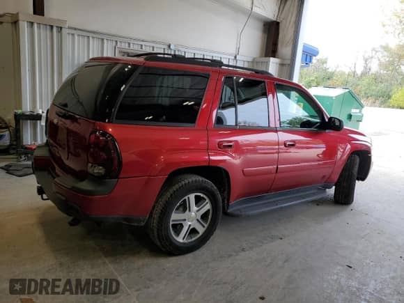 2005 Chevrolet TrailBlazer LS с VIN 1GNDT13S152225977, выставлен на аукционе Copart как лот 82499365 с пробегом 89 607 миль миль и На запчасти • Non repairable. История ставок и продаж доступна на DreamBid. Изображение 3.
