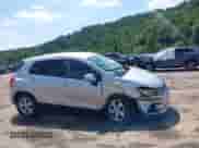 2020 Chevrolet Trax LS with VIN 3GNCJNSB3LL280906, listed as a IAAI auction lot 42751307 with 59,269 mi miles and . Bid and sale history available at DreamBid. Image 13.