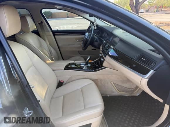 2011 BMW 5 Series 528i с VIN WBAFR1C58BC742741, выставлен на аукционе Copart как лот 80923775 с пробегом 106 257 миль миль и Списание • Salvage title. История ставок и продаж доступна на DreamBid. Изображение 5.