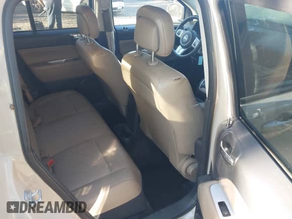 2016 Jeep Compass Latitude с VIN 1C4NJCEB2GD774767, выставлен на аукционе IAAI как лот 43368179 с пробегом 116 346 миль миль и . История ставок и продаж доступна на DreamBid. Изображение 8.