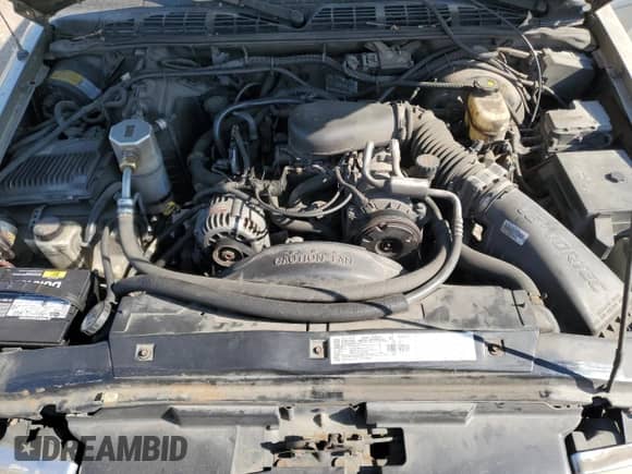 2000 Chevrolet S-10 LS with VIN 1GCDT14W4Y8197054, listed as a Copart auction lot 75340294 with 246,045 mi miles and Salvage title. Bid and sale history available at DreamBid. Image 11.