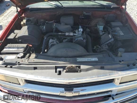 1998 Chevrolet Silverado 1500 with VIN 1GCEC14R2WZ146898, listed as a Copart auction lot 52628865 with 374,118 mi miles and Salvage title. Bid and sale history available at DreamBid. Image 11.