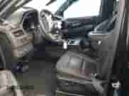 2023 Chevrolet Suburban High Country z VIN 1GNSKGKL6PR335103, wystawiony jako Copart lot #81583084 z przebiegiem 49 912 mil mil oraz Szkoda całkowita • Salvage title. Historia ofert i sprzedaży dostępna na DreamBid. Obrazek 7.