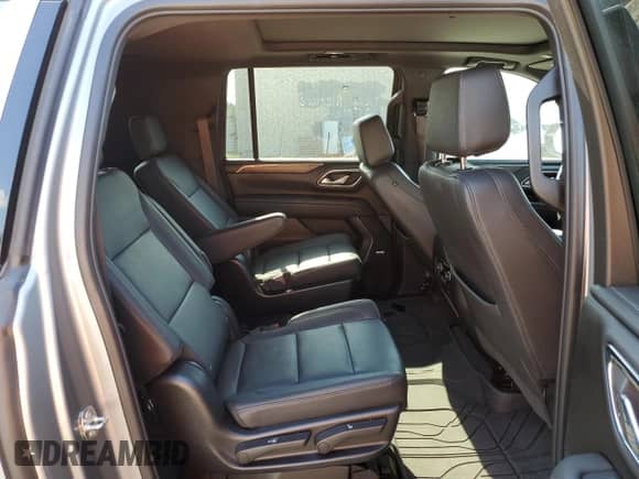2023 Chevrolet Suburban LT с VIN 1GNSCCKDXPR530328, выставлен на аукционе Copart как лот 54420965 с пробегом 37 996 миль миль и Списание • Salvage title. История ставок и продаж доступна на DreamBid. Изображение 11.
