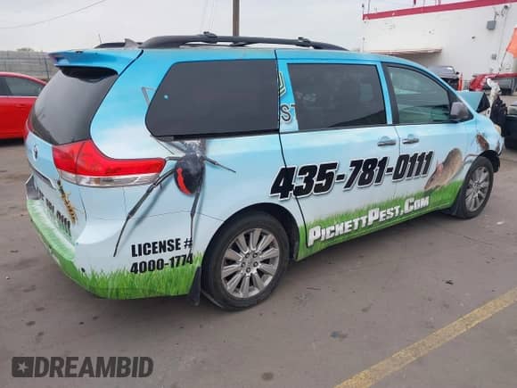 2012 Toyota Sienna XLE with VIN 5TDDK3DC3CS033755, listed as a IAAI auction lot 41815132 with 189,777 mi miles and . Bid and sale history available at DreamBid. Image 4.