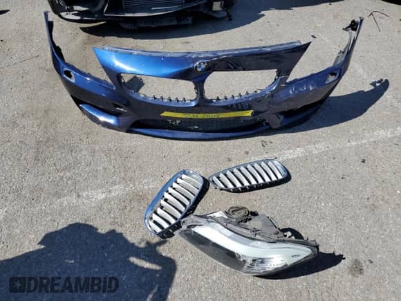 2013 BMW Z4 sDrive35i with VIN WBALM7C57DE385564, listed as a Copart auction lot 60422134 with 56,017 mi miles and Salvage title. Bid and sale history available at DreamBid. Image 12.