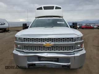 2019 Chevrolet Silverado 3500 с VIN 1GC4KVCG6KF122363, выставлен на аукционе Copart как лот 74194594 с пробегом 138 815 миль миль и Списание • Salvage title. История ставок и продаж доступна на DreamBid. Изображение 5.