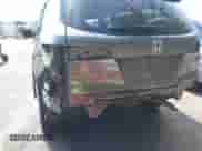 2019 Honda Pilot Touring 8-Passenger z VIN 5FNYF5H95KB010979, wystawiony jako IAAI lot #43285702 z przebiegiem 147 812 mil mil oraz . Historia ofert i sprzedaży dostępna na DreamBid. Obrazek 6.