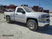 2018 Chevrolet Silverado 1500 LS z VIN 1GCNCNEH6JZ165492, wystawiony jako Copart lot #76490794 z przebiegiem 88 820 mil mil oraz Szkoda całkowita • Salvage title. Historia ofert i sprzedaży dostępna na DreamBid. Obrazek 4.