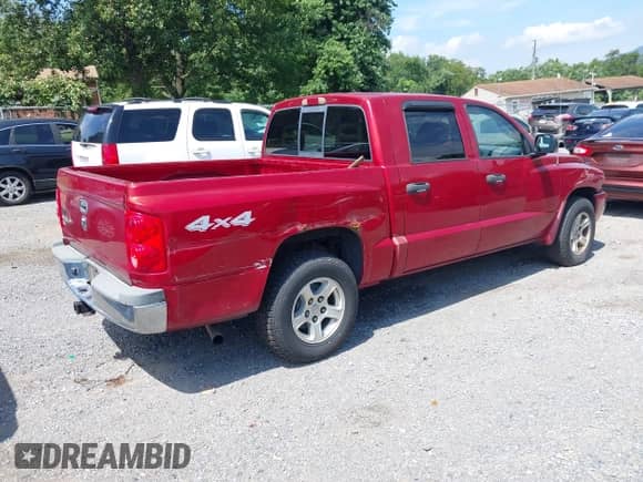 2006 Dodge Dakota SLT with VIN 1D7HW48K26S526289, listed as a IAAI auction lot 42750931 with 203,572 mi miles and . Bid and sale history available at DreamBid. Image 4.
