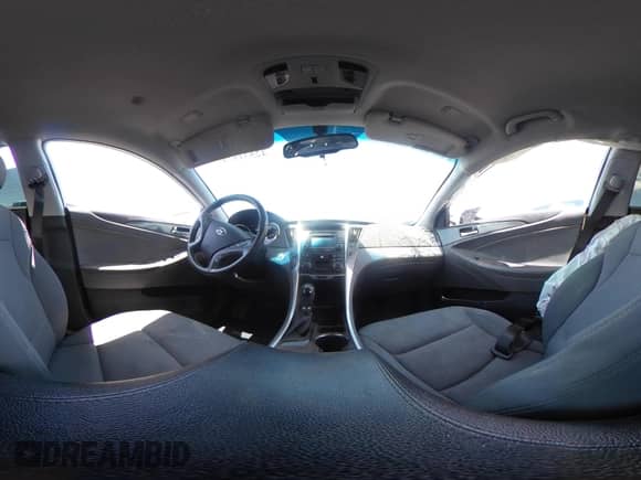 2015 Hyundai Sonata z VIN KMHEC4A43FA134456, wystawiony jako IAAI lot #42531573 z przebiegiem Nie podano mil oraz . Historia ofert i sprzedaży dostępna na DreamBid. Obrazek 17.