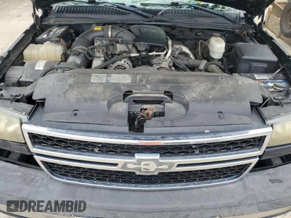 2006 Chevrolet Silverado 2500HD LS with VIN 1GCHK29D96E251688, listed as a Copart auction lot 69435665 with 171,210 mi miles and Salvage title. Bid and sale history available at DreamBid. Image 11.