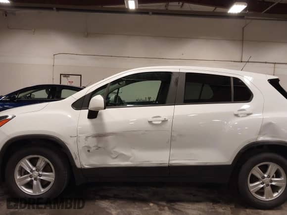 2021 Chevrolet Trax LS с VIN KL7CJKSB5MB319132, выставлен на аукционе IAAI как лот 42653549 с пробегом 89 954 миль миль и . История ставок и продаж доступна на DreamBid. Изображение 6.