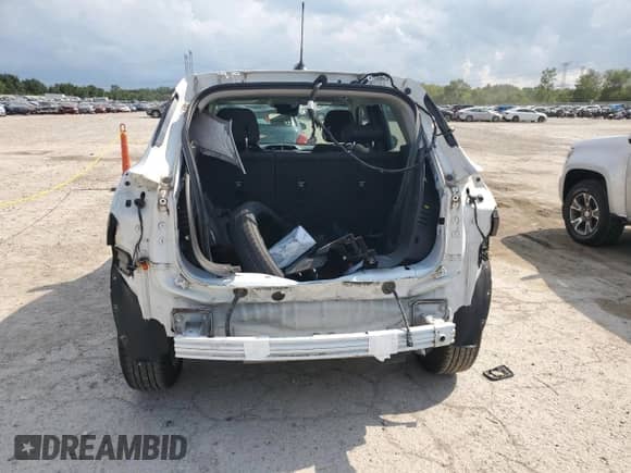 2022 Chevrolet TrailBlazer LS with VIN KL79MMS21NB098689, listed as a Copart auction lot 67208985 with 29,351 mi miles and Salvage title. Bid and sale history available at DreamBid. Image 6.