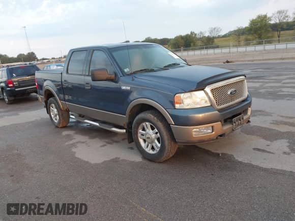 2004 Ford F-150 XLT with VIN 1FTPW14584KA05885, listed as a IAAI auction lot 43217883 with 122,106 mi miles and . Bid and sale history available at DreamBid. Image 1.