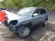 2007 Hyundai Tucson SE z VIN KM8JN72D87U574309, wystawiony jako IAAI lot #40311967 z przebiegiem 165 797 mil mil oraz . Historia ofert i sprzedaży dostępna na DreamBid. Obrazek 17.