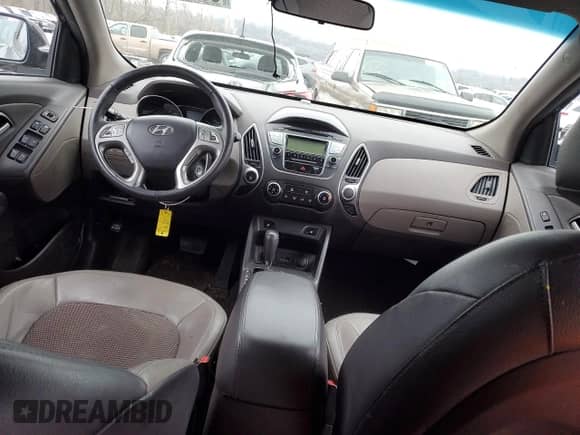 2011 Hyundai Tucson Limited with VIN KM8JUCAC6BU278234, listed as a Copart auction lot 85894464 with 148,933 mi miles and Salvage title. Bid and sale history available at DreamBid. Image 8.