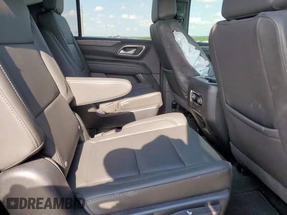 2024 Chevrolet Suburban Z71 z VIN 1GNSKDKD9RR402741, wystawiony jako Copart lot #61161505 z przebiegiem 12 491 mil mil oraz Szkoda całkowita • Salvage title. Historia ofert i sprzedaży dostępna na DreamBid. Obrazek 11.