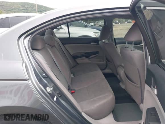 2012 Honda Accord LX z VIN 1HGCP2F32CA205664, wystawiony jako IAAI lot #43173202 z przebiegiem 120 727 mil mil oraz . Historia ofert i sprzedaży dostępna na DreamBid. Obrazek 8.