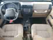 2000 Jeep Wrangler SE with VIN 1J4FA29P8YP735101, listed as a Copart auction lot 81805125 with Not provided miles and Clean title. Bid and sale history available at DreamBid. Image 8.