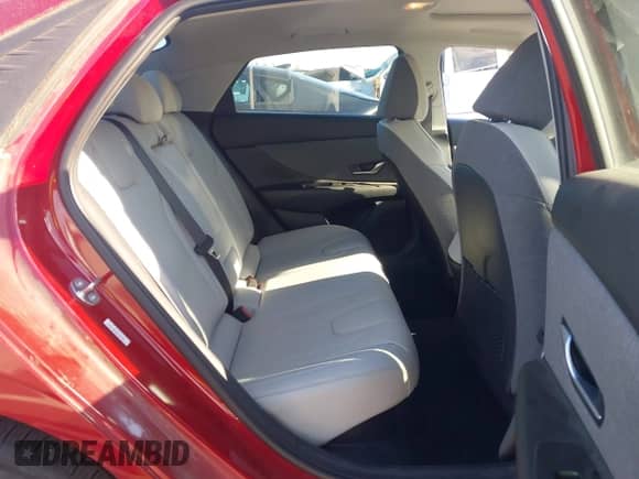 2023 Hyundai Elantra Limited z VIN KMHLN4AJ8PU077145, wystawiony jako IAAI lot #43233633 z przebiegiem 36 153 mil mil oraz . Historia ofert i sprzedaży dostępna na DreamBid. Obrazek 8.