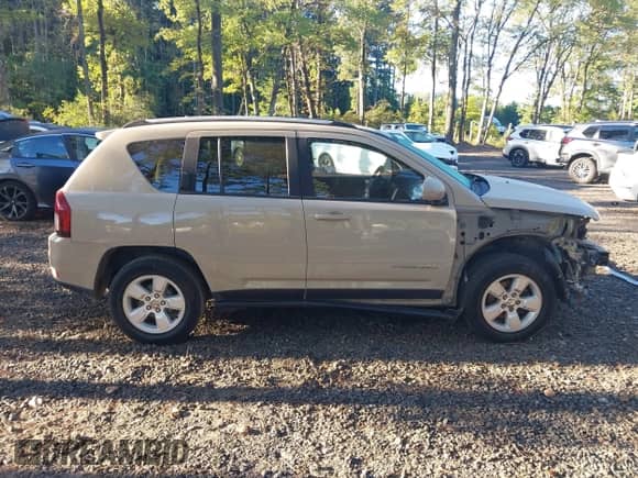 2016 Jeep Compass Latitude с VIN 1C4NJCEB2GD774767, выставлен на аукционе IAAI как лот 43368179 с пробегом 116 346 миль миль и . История ставок и продаж доступна на DreamBid. Изображение 13.