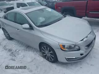 2018 Volvo S60 Inscription z VIN LYV402TK7JB173545, wystawiony jako IAAI lot #41602883 z przebiegiem 50 294 mil mil oraz . Historia ofert i sprzedaży dostępna na DreamBid. Obrazek 1.