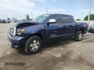 2007 Toyota Tundra Limited z VIN 5TFDV58167X027122, wystawiony jako Copart lot #61758145 z przebiegiem 154 717 mil mil oraz Szkoda całkowita • Salvage title. Historia ofert i sprzedaży dostępna na DreamBid. Obrazek 1.