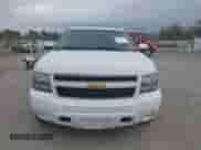 2013 Chevrolet Suburban LT z VIN 1GNSKJE72DR126867, wystawiony jako IAAI lot #43030718 z przebiegiem 204 419 mil mil oraz . Historia ofert i sprzedaży dostępna na DreamBid. Obrazek 12.