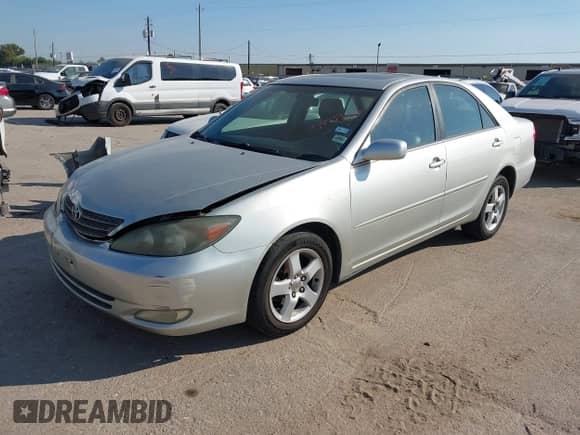2004 Toyota Camry SE with VIN JTDBA32K740007152, listed as a IAAI auction lot 43475320 with 271,484 mi miles and . Bid and sale history available at DreamBid. Image 2.