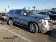 2019 Cadillac Escalade ESV Luxury z VIN 1GYS4HKJ3KR136780, wystawiony jako Copart lot #52337735 z przebiegiem Nie podano mil oraz Szkoda całkowita • Salvage title. Historia ofert i sprzedaży dostępna na DreamBid. Obrazek 4.