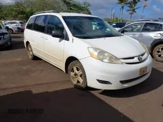 2010 Toyota Sienna CE с VIN 5TDKK4CC7AS324707, выставлен на аукционе IAAI как лот 42853782 с пробегом 196 862 миль миль и . История ставок и продаж доступна на DreamBid. Изображение 1.
