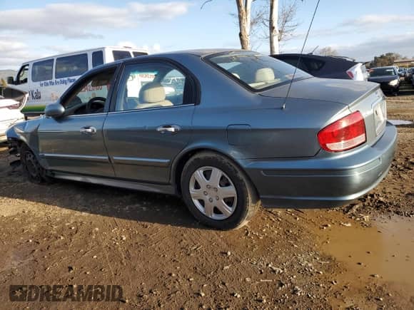 2004 Hyundai Sonata with VIN KMHWF25H44A053637, listed as a Copart auction lot 45029955 with 215,222 mi miles and Salvage title. Bid and sale history available at DreamBid. Image 2.
