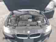 2013 BMW 3 Series 320i xDrive z VIN WBA3C3C5XDF978535, wystawiony jako IAAI lot #43579123 z przebiegiem 309 255 mil mil oraz . Historia ofert i sprzedaży dostępna na DreamBid. Obrazek 10.