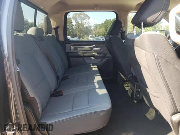 2020 Ram 1500 Big Horn с VIN 1C6RREFT5LN158182, выставлен на аукционе Copart как лот 71885305 с пробегом 102 778 миль миль и На запчасти • Non repairable. История ставок и продаж доступна на DreamBid. Изображение 10.