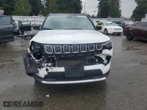 2025 Jeep Compass Limited с VIN 3C4NJDCN8ST621137, выставлен на аукционе Copart как лот 84600095 с пробегом 898 миль миль и Чистый • Clean title. История ставок и продаж доступна на DreamBid. Изображение 5.