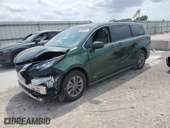 2021 Toyota Sienna LE with VIN 5TDBSKFC2MS023251, listed as a Copart auction lot 63941915 with 67,888 mi miles and Salvage title. Bid and sale history available at DreamBid. Image 1.