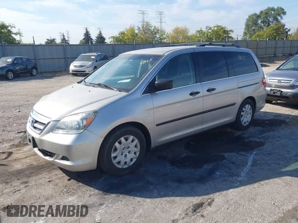 2007 Honda Odyssey LX with VIN 5FNRL38227B022020, listed as a IAAI auction lot 43363825 with 237,602 mi miles and . Bid and sale history available at DreamBid. Image 2.