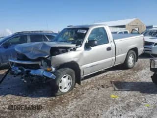 2004 GMC Sierra 1500 SLE z VIN 1GTEC14T94Z344693, wystawiony jako Copart lot #46151585 z przebiegiem 59 255 mil mil oraz Szkoda całkowita • Salvage title. Historia ofert i sprzedaży dostępna na DreamBid. Obrazek 1.