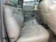 2002 Chevrolet Silverado 3500 LT z VIN 1GCJK33152F107596, wystawiony jako Copart lot #82113704 z przebiegiem 194 341 mil mil oraz Szkoda całkowita • Salvage title. Historia ofert i sprzedaży dostępna na DreamBid. Obrazek 11.