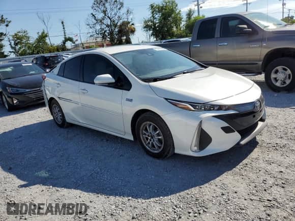2018 Toyota Prius Plus with VIN JTDKARFPXJ3092295, listed as a Copart auction lot 69617705 with 163,312 mi miles and Salvage title. Bid and sale history available at DreamBid. Image 4.