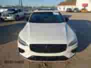 2024 Volvo S60 Plus Black Edition z VIN 7JRL12FH3RG305484, wystawiony jako IAAI lot #41793657 z przebiegiem 16 351 mil mil oraz . Historia ofert i sprzedaży dostępna na DreamBid. Obrazek 12.