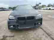 2016 BMW 5 Series 550i z VIN WBAKN9C50GD962143, wystawiony jako Copart lot #59698315 z przebiegiem 108 016 mil mil oraz Czysty tytuł • Clean title. Historia ofert i sprzedaży dostępna na DreamBid. Obrazek 5.